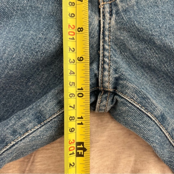 Y2K Tommy Hilfiger "New Vintage Boyfriend Jean" Size 6 - Picture 7 of 10